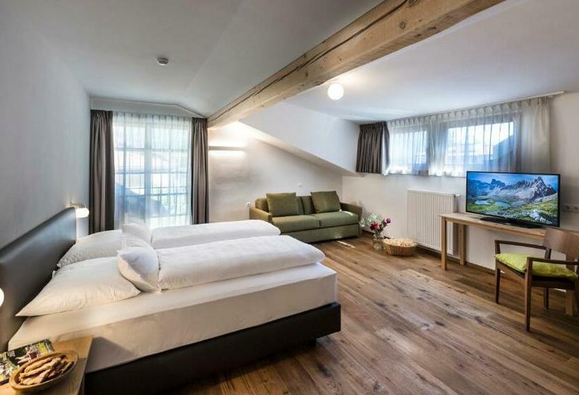 Номер Стандарт, Spanglwirt