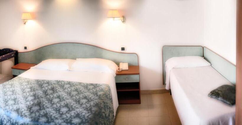 スタンダードトリプルルーム, Villa Dei Romanzi