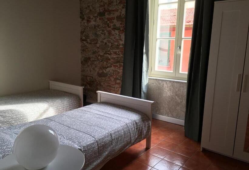 带共用浴室的标准房间, Ostello Palazzo Nizza