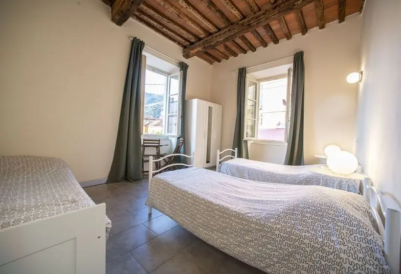 バスルーム共有のトリプルスタンダード, Ostello Palazzo Nizza