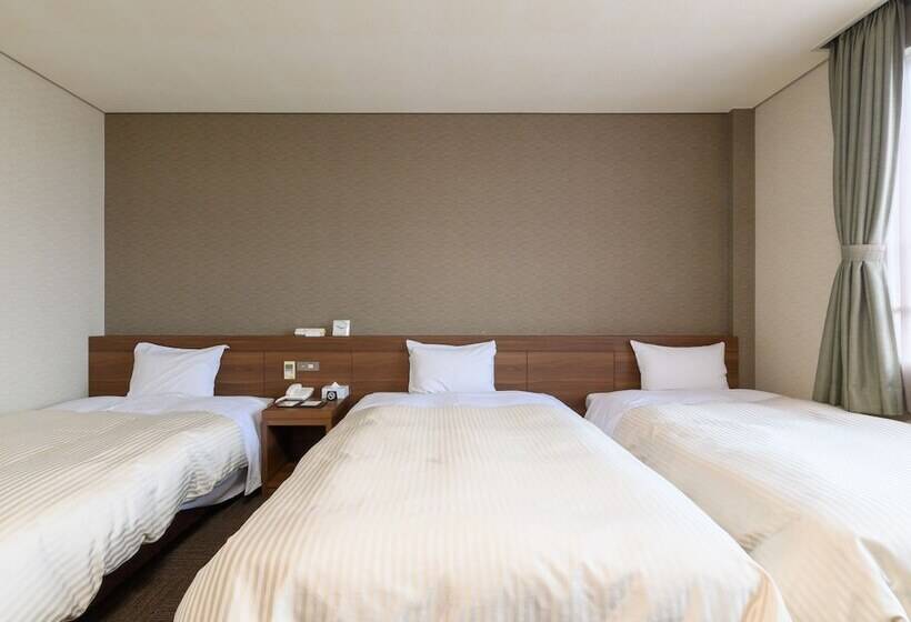 غرفة قياسية ثلاثية, Kumano No Yado Umihikari