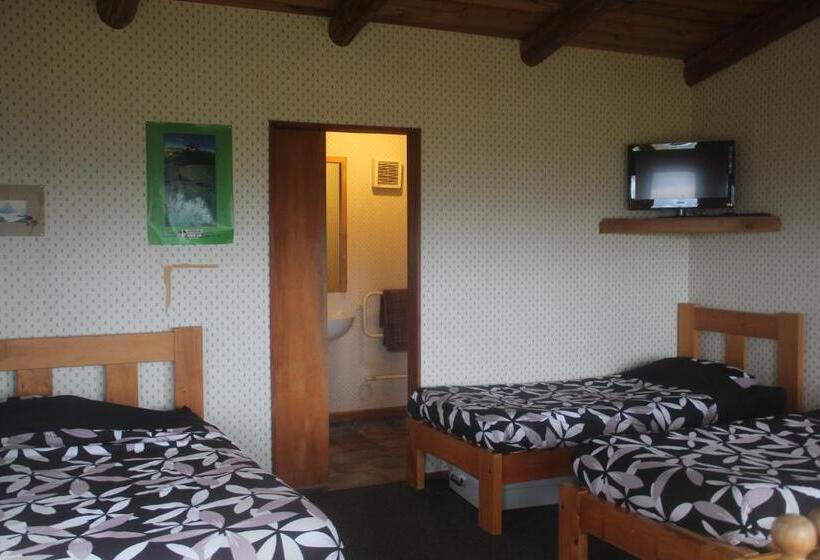 공동 객실, Barnyard Backpackers Te Anau