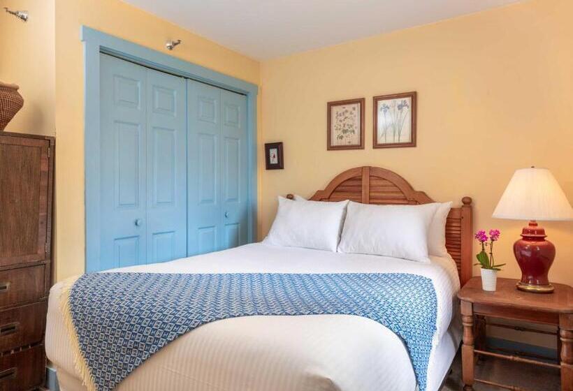 إستوديو ديلوكس, Old Stagecoach Inn