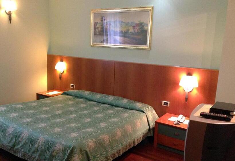 חדר אקונומי, Desiderio