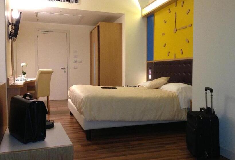 סוויטת ג'וניור, Desiderio