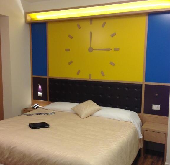 סוויטת ג'וניור, Desiderio