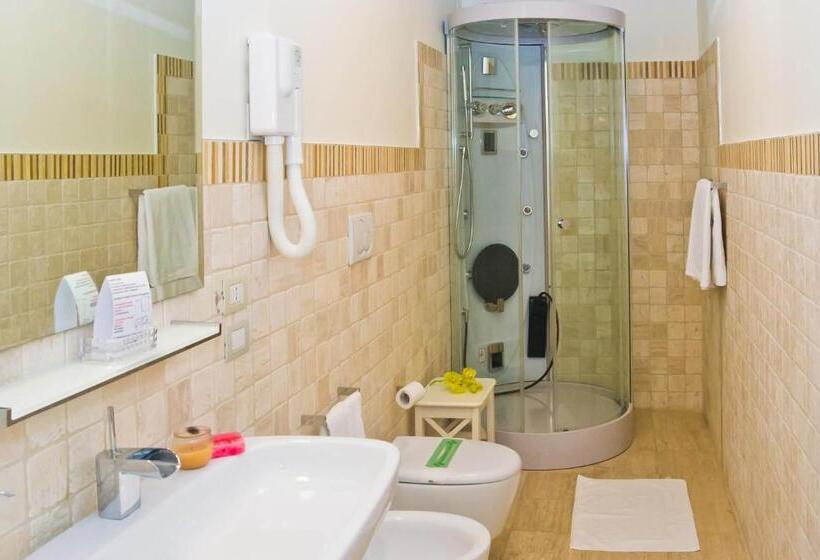 חדר סופריור, Desiderio