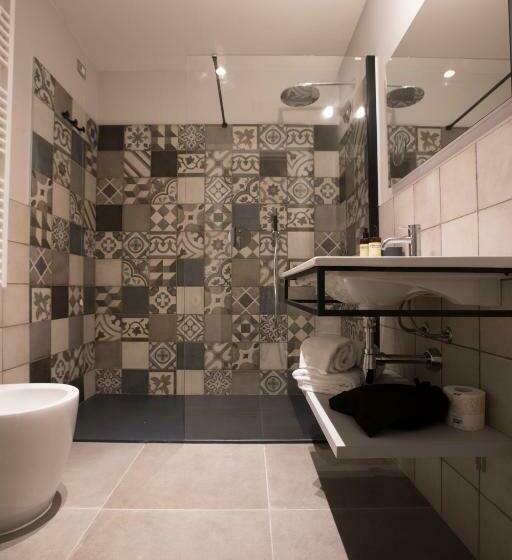 スーペリアールーム, Mathis