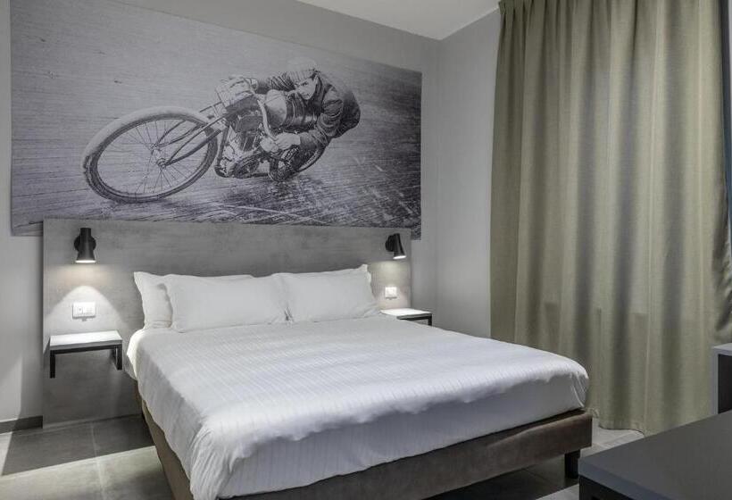 スタンダードルーム, Mathis