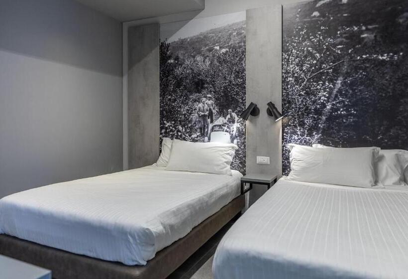 スタンダードルーム, Mathis