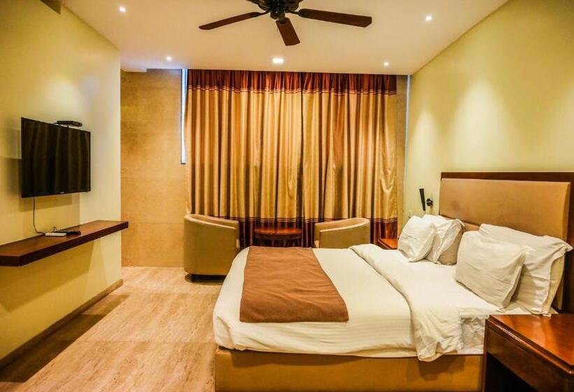 Классический Номер, The Grand Legacy Resort & Spa   Tgl   Pure Vegetarian Mahabaleshwar