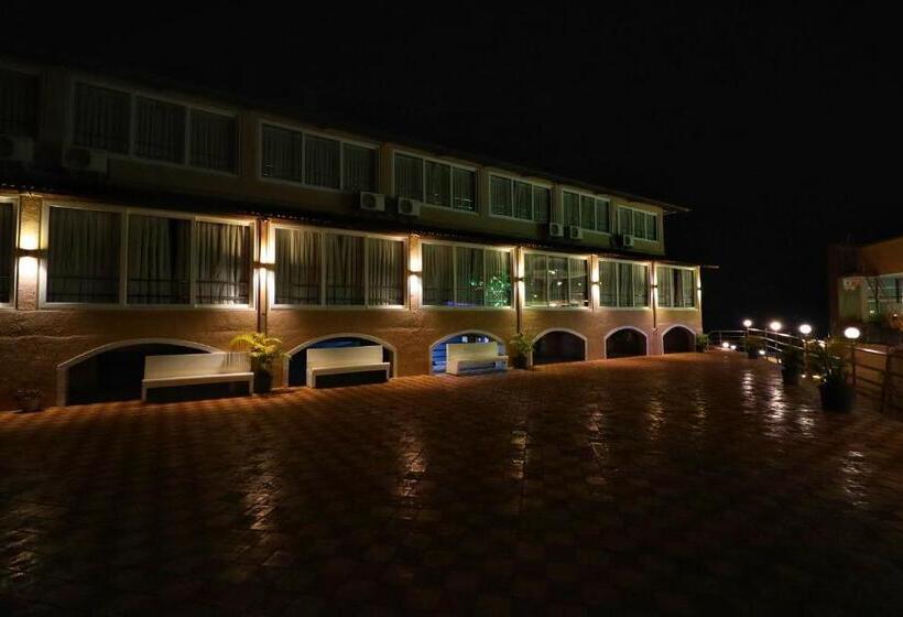 クラシックルーム, The Grand Legacy Resort & Spa   Tgl   Pure Vegetarian Mahabaleshwar