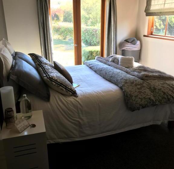 Номер Deluxe, Three Thirty B & B