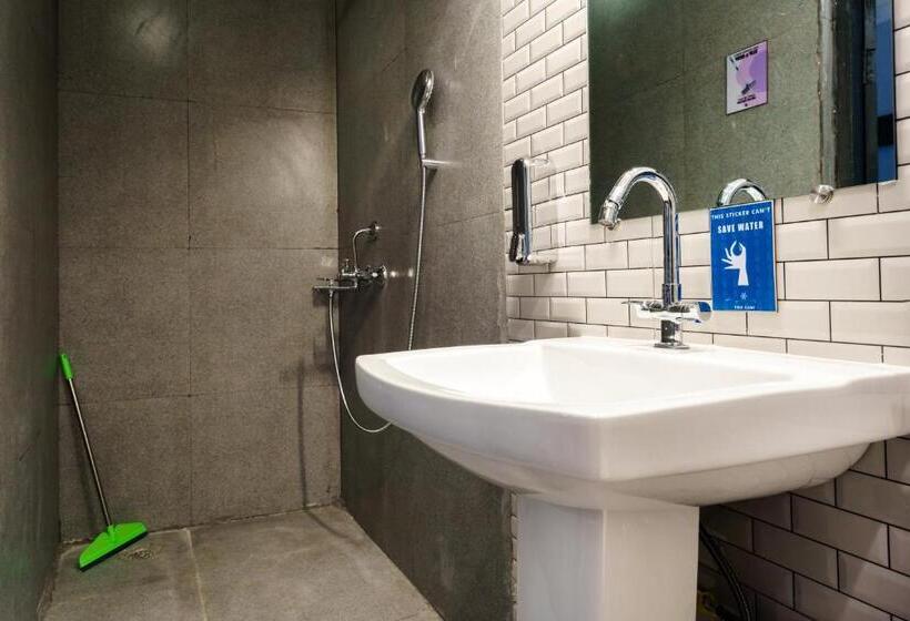 جناح سوبيريور, Zostel Pushkar