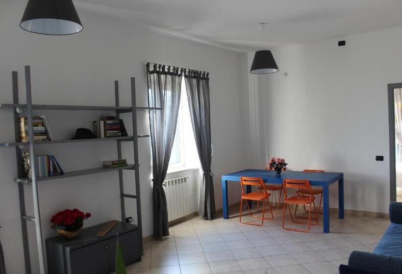 1 Szobás Apartman Terasszal, B&b Dumbolo