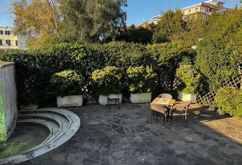 Апартаменты 1 Спальня с Террасой, B&b Dumbolo