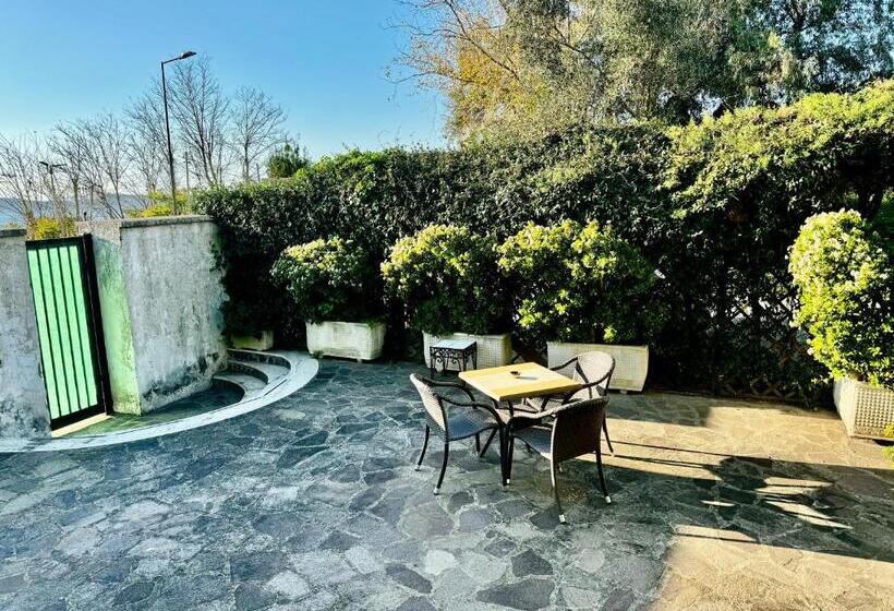 1 Szobás Apartman Terasszal, B&b Dumbolo