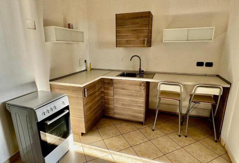 1 Szobás Apartman Terasszal, B&b Dumbolo