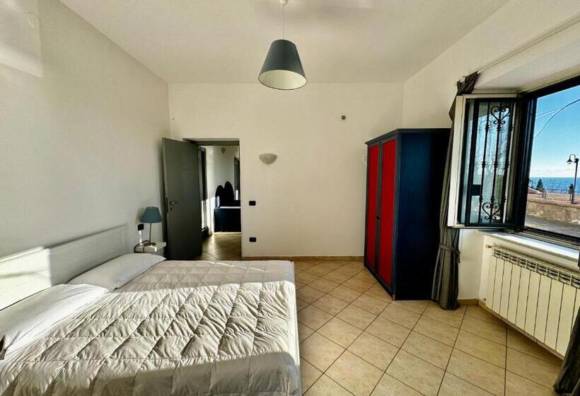 Апартаменты 1 Спальня с Террасой, B&b Dumbolo