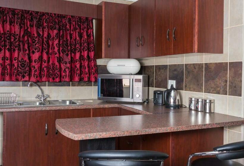 Standard-huone Allasnäkymä, El Gran Chaparral Guest House