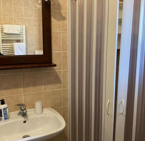 اتاق استاندارد, Le Cese