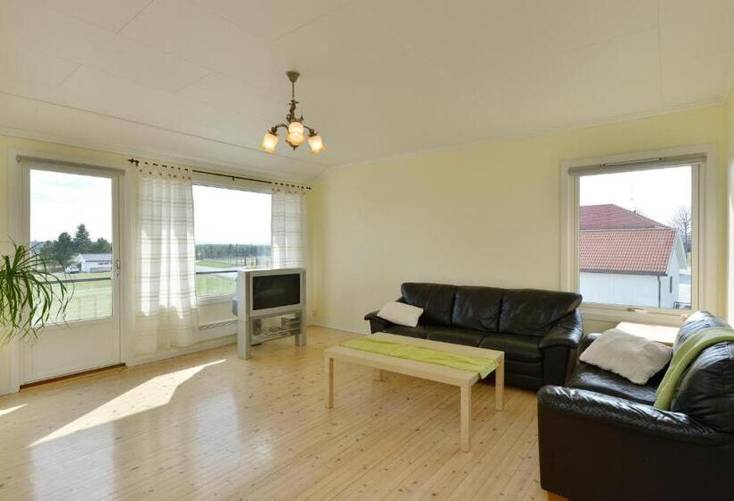 带1个卧室的带阳台的公寓, Elton