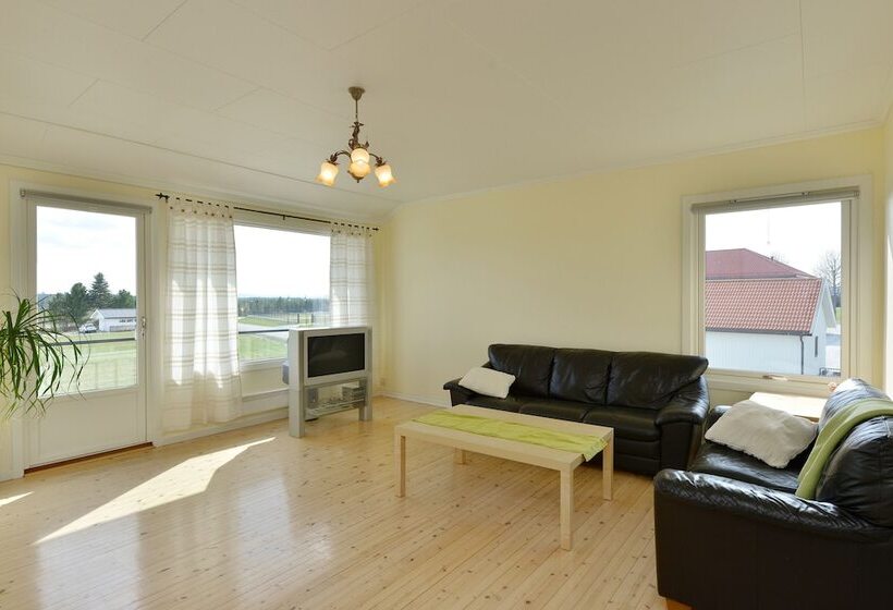 带1个卧室的带阳台的公寓, Elton