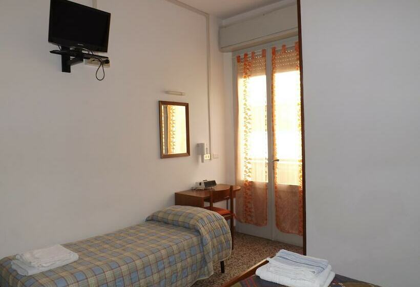 スタンダードトリプルルーム, La Vela