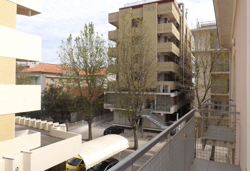 スタンダードルーム, La Vela