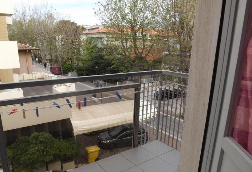 スタンダードトリプルルーム, La Vela