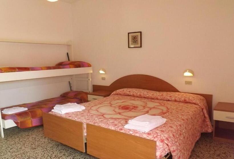 スタンダードトリプルルーム, La Vela