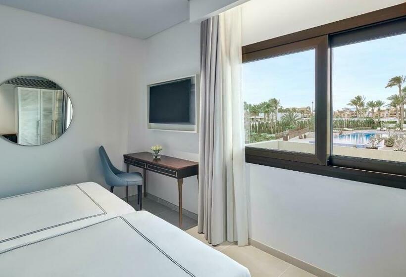 اتاق سوپریور با چشم‌انداز باغ, Al Alamein