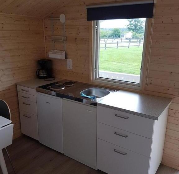 בקתה, Halens Camping Och Stugby