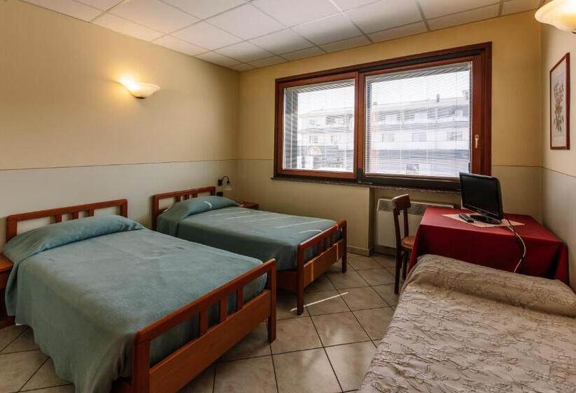 غرفة قياسية ثلاثية, Abba Camere