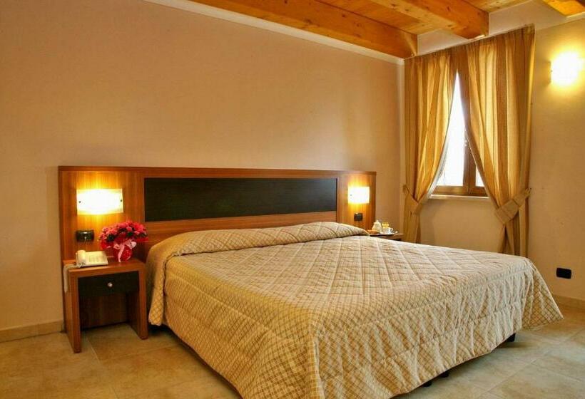 수피리어 룸, La Zerla