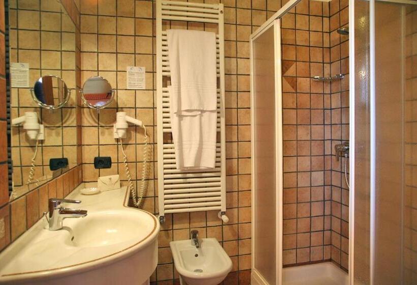 스탠다드 룸, La Zerla