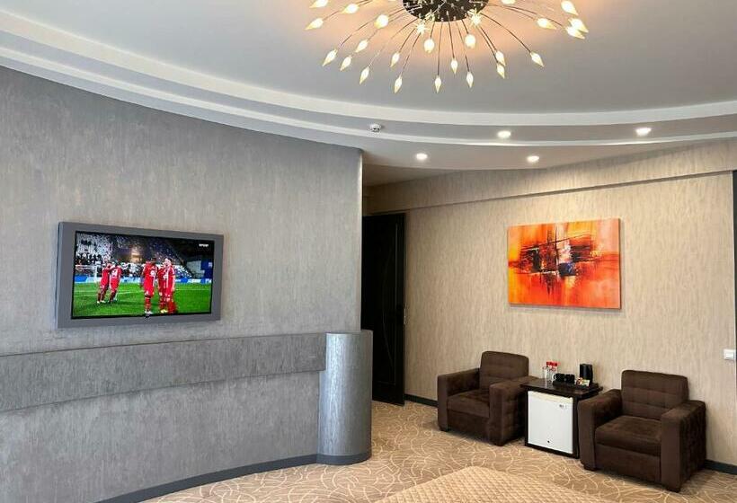 غرفة ديلوكس, Astor