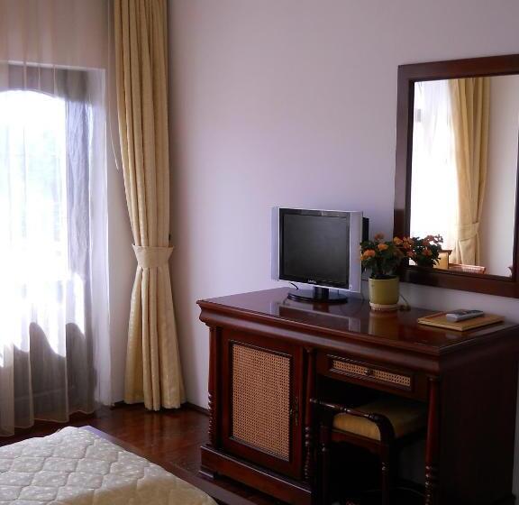 Номер Стандарт, Casa Domneasca