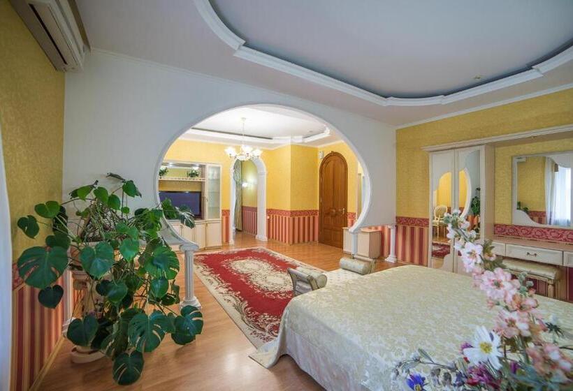 سوئیت با تخت بزرگ, Korall