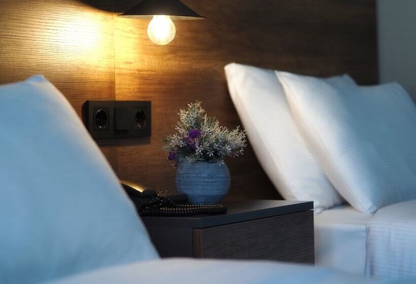 标准间, Londra Inn