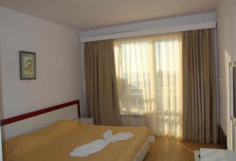 جناح ديلوكس مطل على البحر, Noy