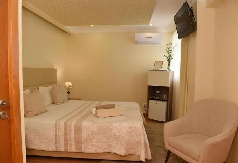 Perhehuone, Rural Rocha Da Gralheira