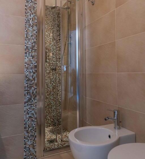 带阳台的三人标准间, Smart Cervia