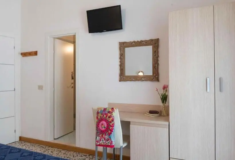 اتاق استاندارد با بالکن, Smart Cervia B&b
