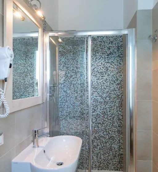 اتاق سوپریور سه تخته, Smart Cervia B&b