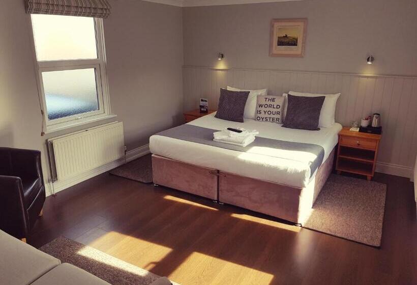 חדר סופריור, The Oyster Smack