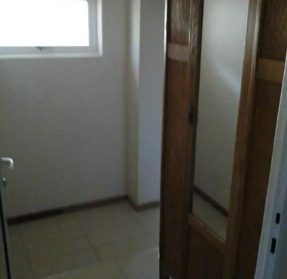 اتاق لوکس سه تخته, Village Boutique