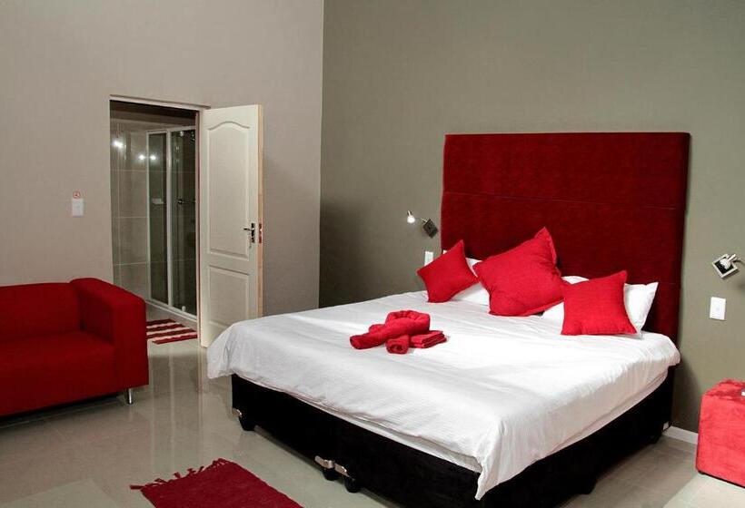 스위트, Village Boutique