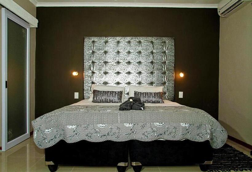 스탠다드 룸 킹사이즈 침대, Village Boutique