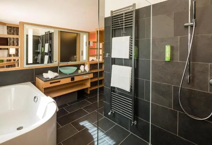 Juniorsviitti, Lake Spa Hotel Seeleiten